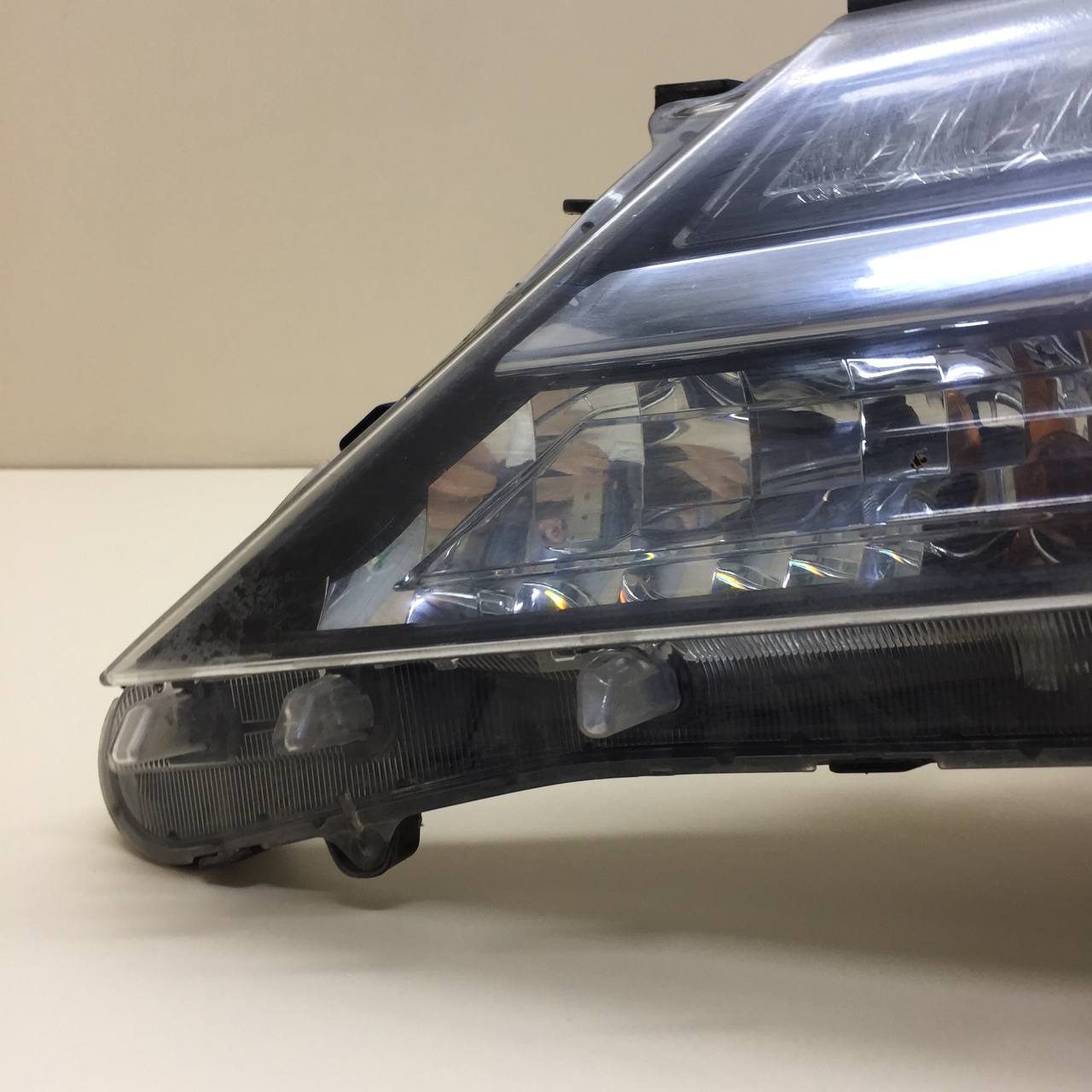 Фара левая Toyota Rav 4 (XA40) 2013-2019