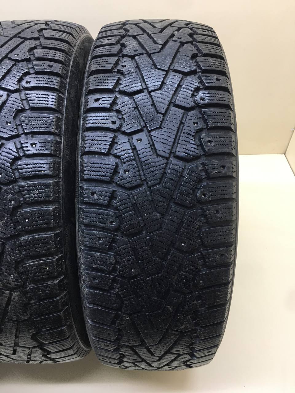 Шины к-кт R17 Зимние шипованные Pirelli ICE zero