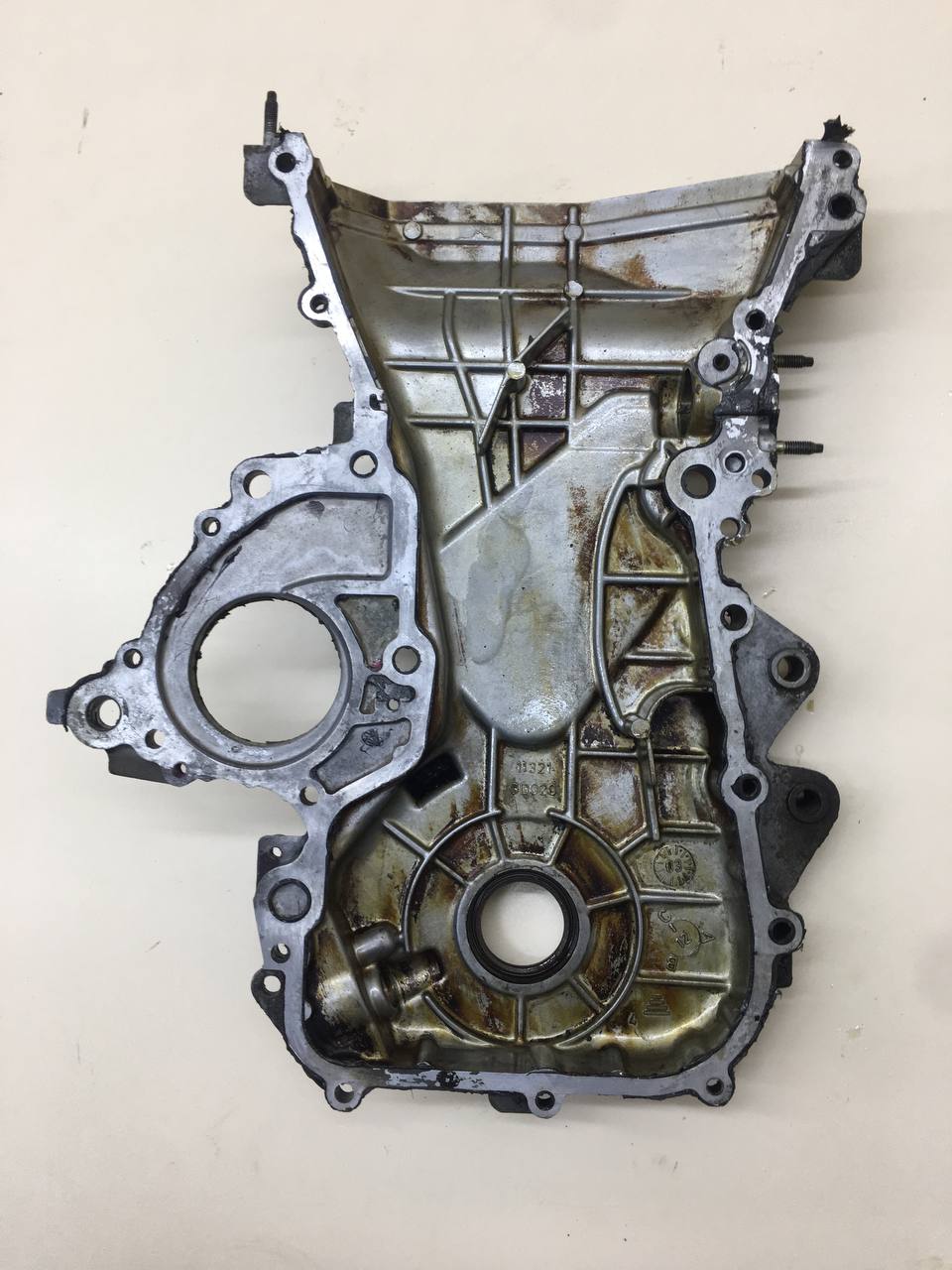 Крышка двигателя передняя Toyota Corolla E120 2001-2007 Крышка двигателя передняя Toyota Corolla E120 2001-2007