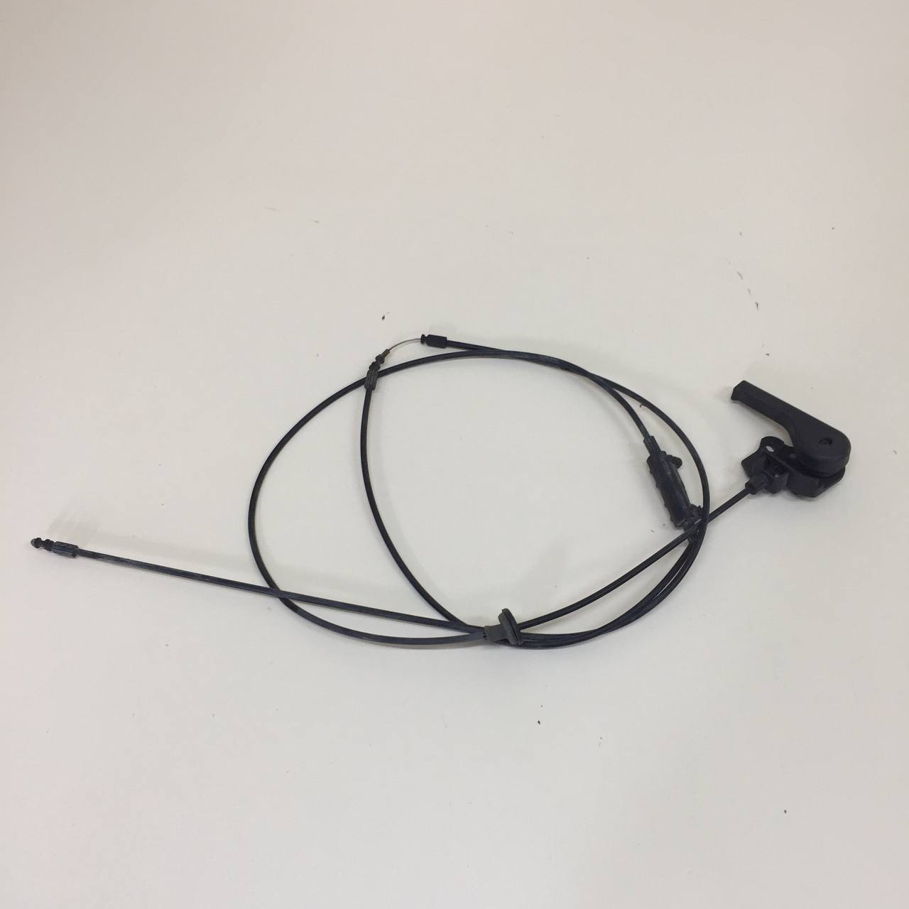 Ручка открывания капота Land Rover Discovery 3 (L319) 2004-2009