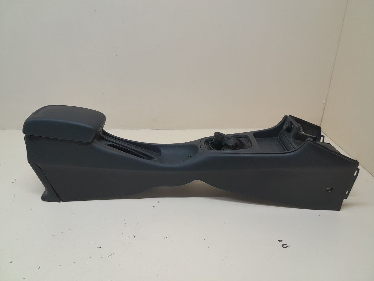Консоль центральная Nissan Almera (N16) 2000-2006 Консоль центральная Nissan Almera (N16) 2000-2006