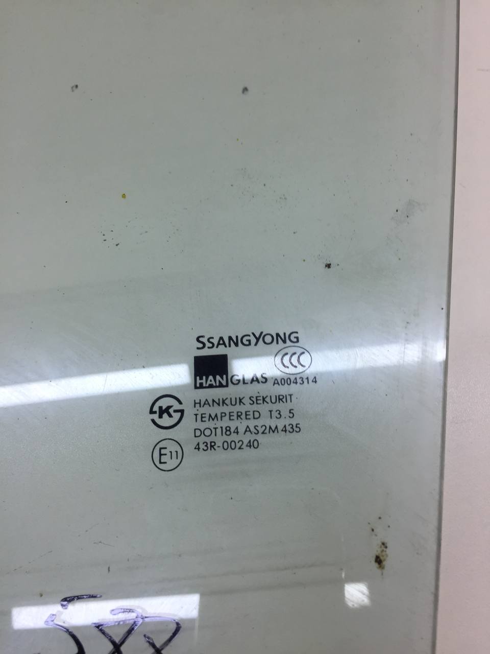 Стекло двери передней левой SsangYong Actyon 2005-2012