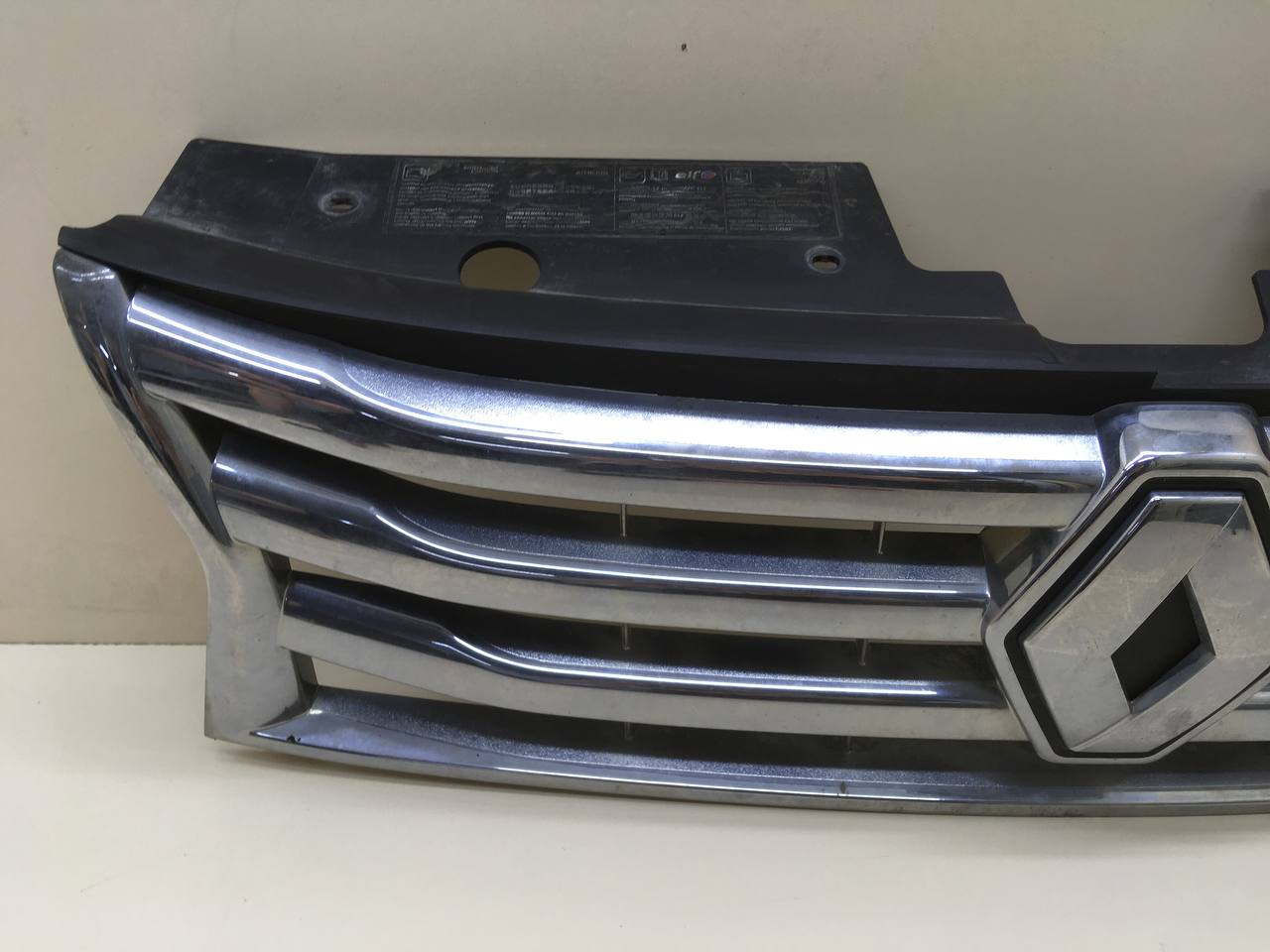 Решетка радиатора Renault Duster (HSA, HSM) 2012> Решетка радиатора Renault Duster (HSA, HSM) 2012>