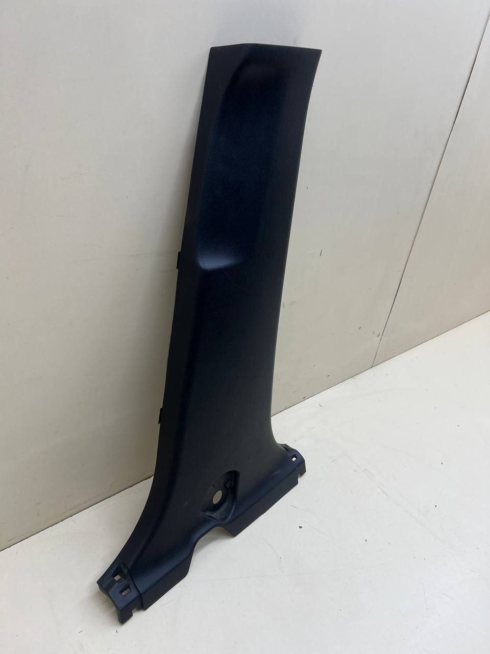 Обшивка стойки Toyota Rav 4 (XA40) 2013-2019