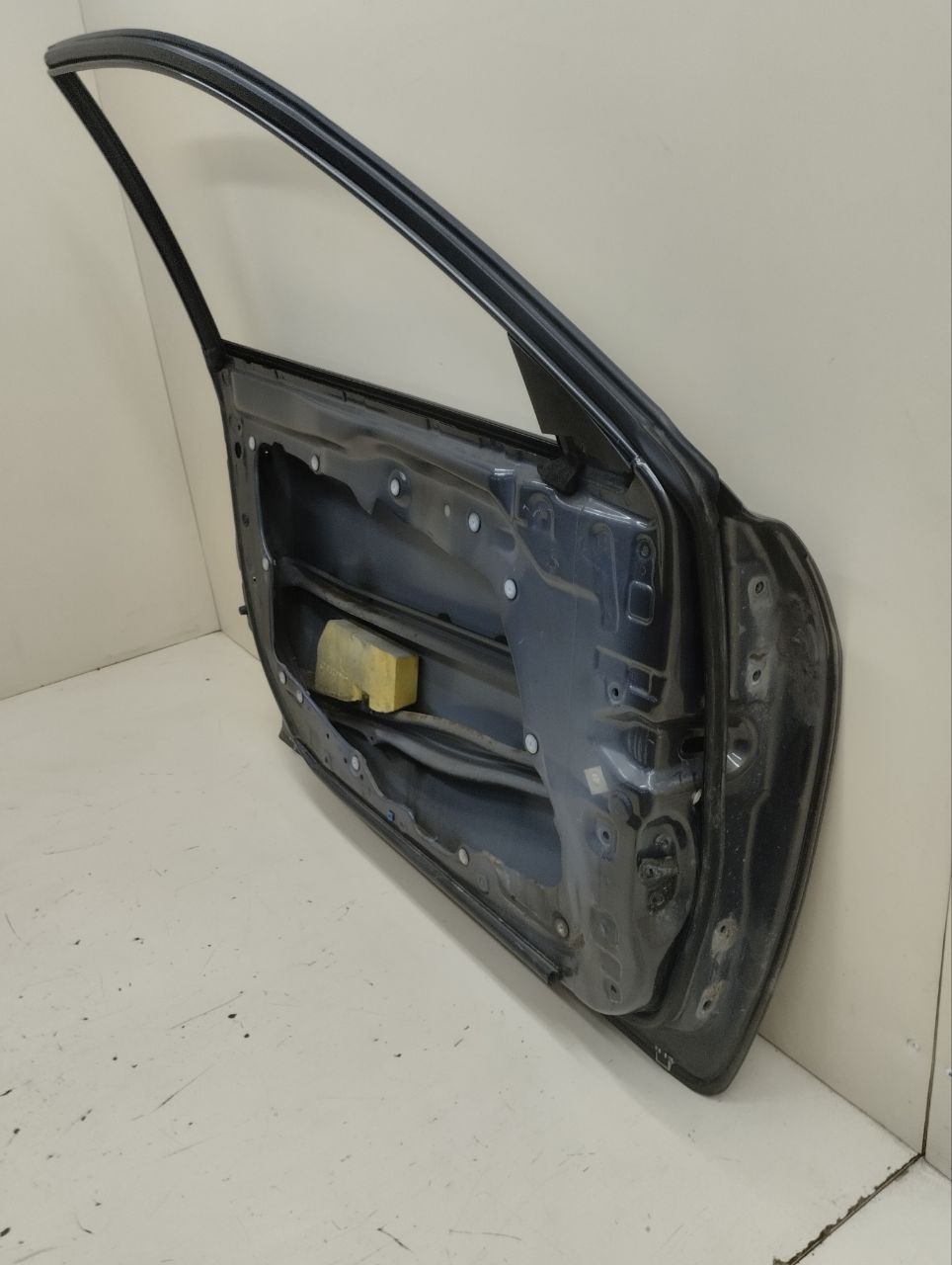 Дверь передняя левая Mazda Mazda 6 (GG) 2002-2007 Дверь передняя левая Mazda Mazda 6 (GG) 2002-2007