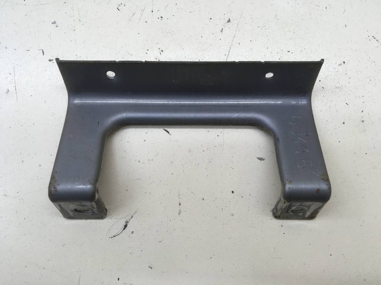 Консоль центральная Mazda Mazda 6 (GG) 2002-2007 Консоль центральная Mazda Mazda 6 (GG) 2002-2007