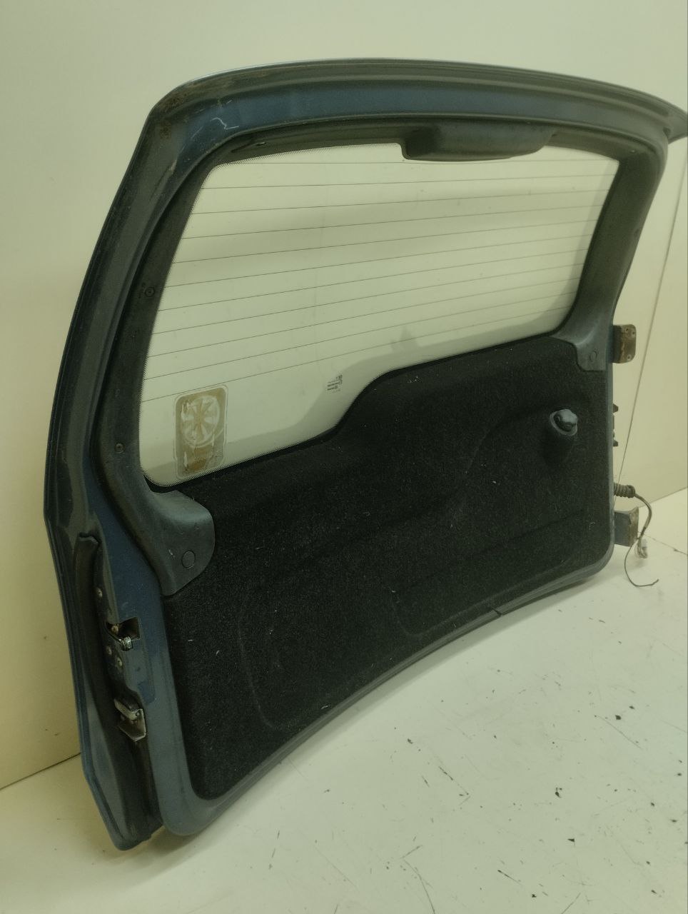 Дверь багажника со стеклом Chevrolet Niva 2002-2009