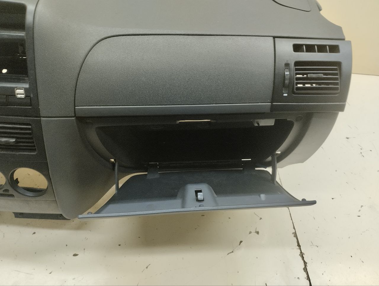 Торпедо Fiat Albea 2002-2012 Торпедо Fiat Albea 2002-2012
