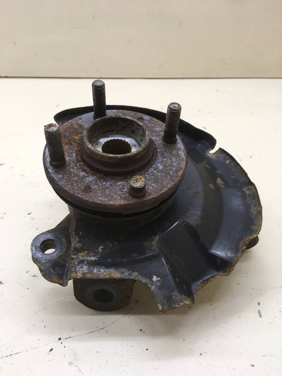 Кулак поворотный передний левый Hyundai Solaris (RB) 2010-2017