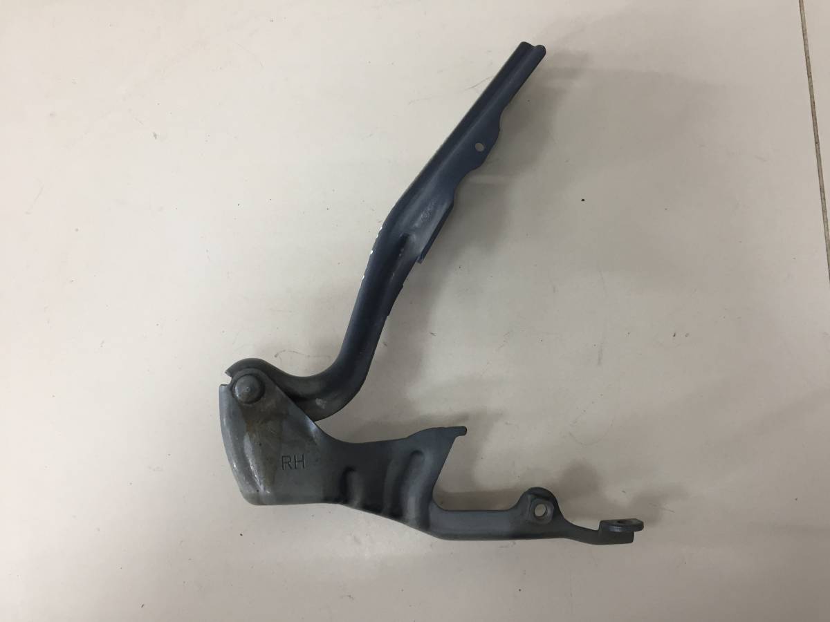 Петля капота правая Subaru Impreza (G12) 2007-2012