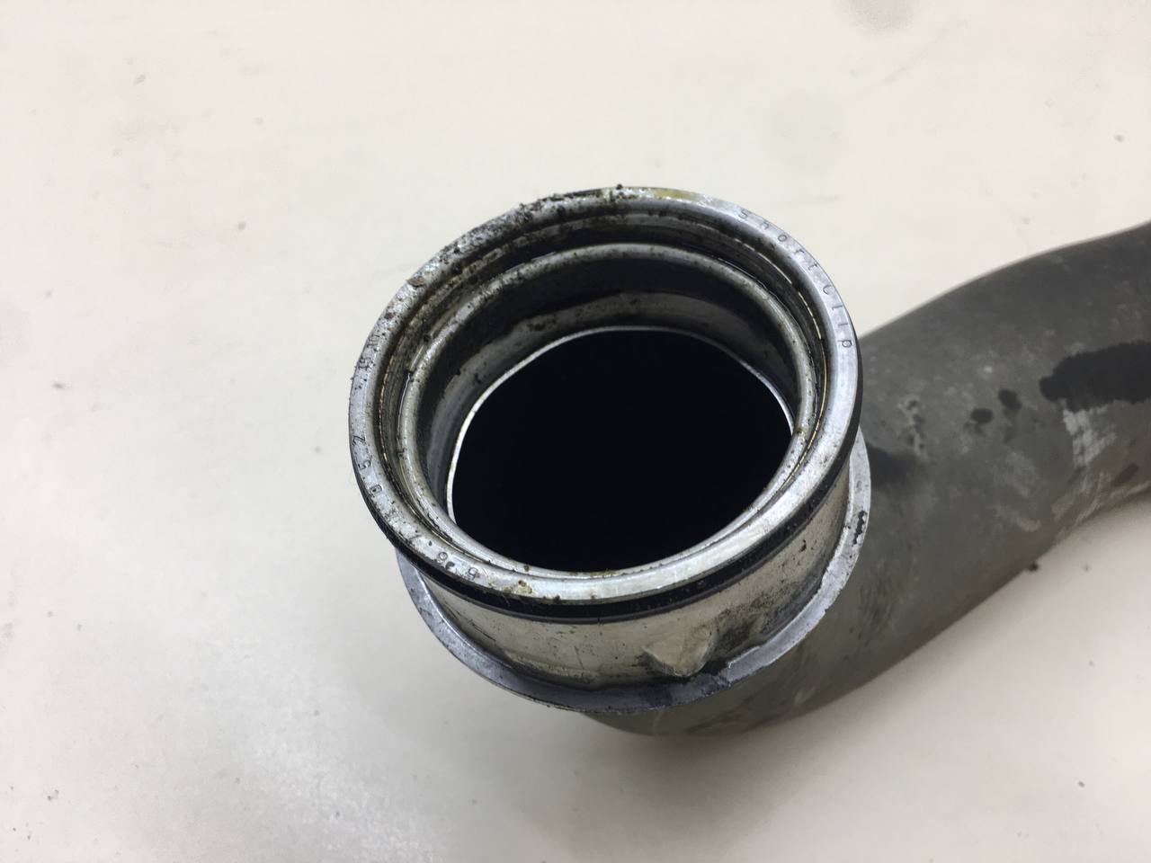 Патрубок интеркулера Volkswagen Tiguan (5N1) 2007-2011 Патрубок интеркулера Volkswagen Tiguan (5N1) 2007-2011