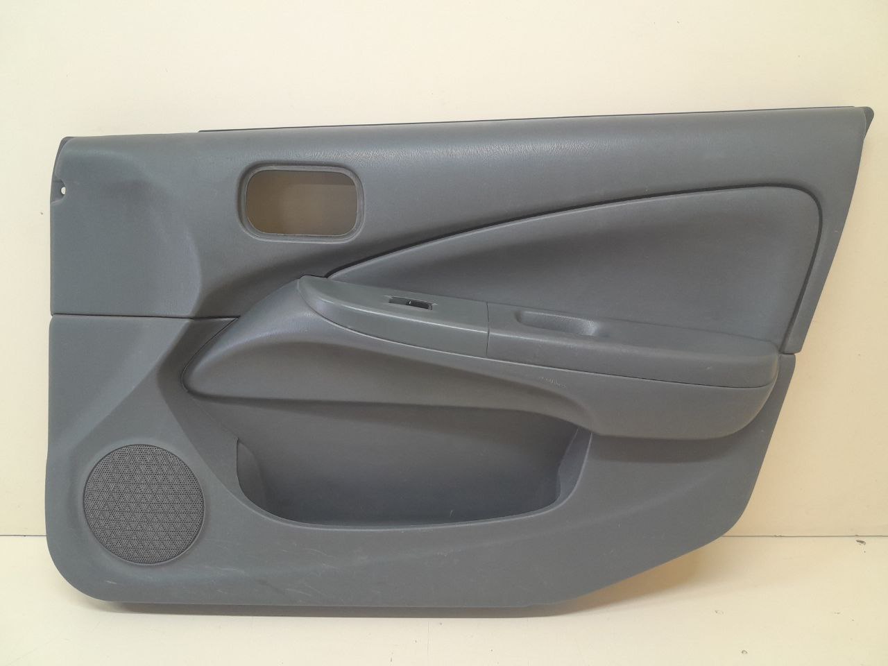 Обшивка двери передней правой Nissan Almera Classic (B10) 2006-2013