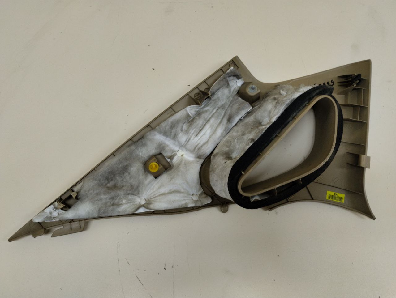 Обшивка стойки Hyundai Sonata 6 (YF) 2010-2014 Обшивка стойки Hyundai Sonata 6 (YF) 2010-2014