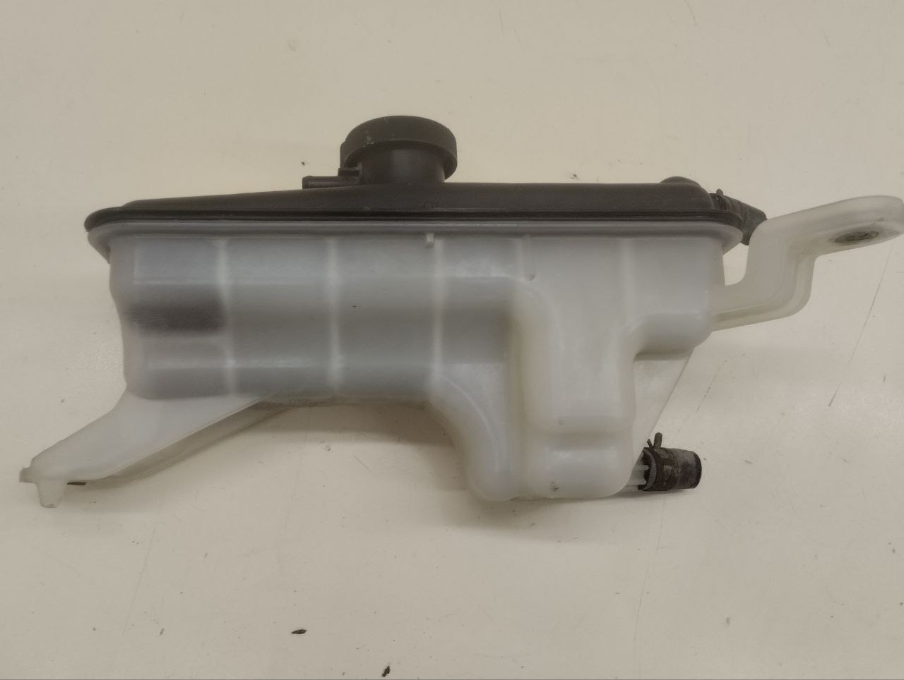 Бачок расширительный Toyota Rav 4 (A30) 2006-2013 Бачок расширительный Toyota Rav 4 (A30) 2006-2013