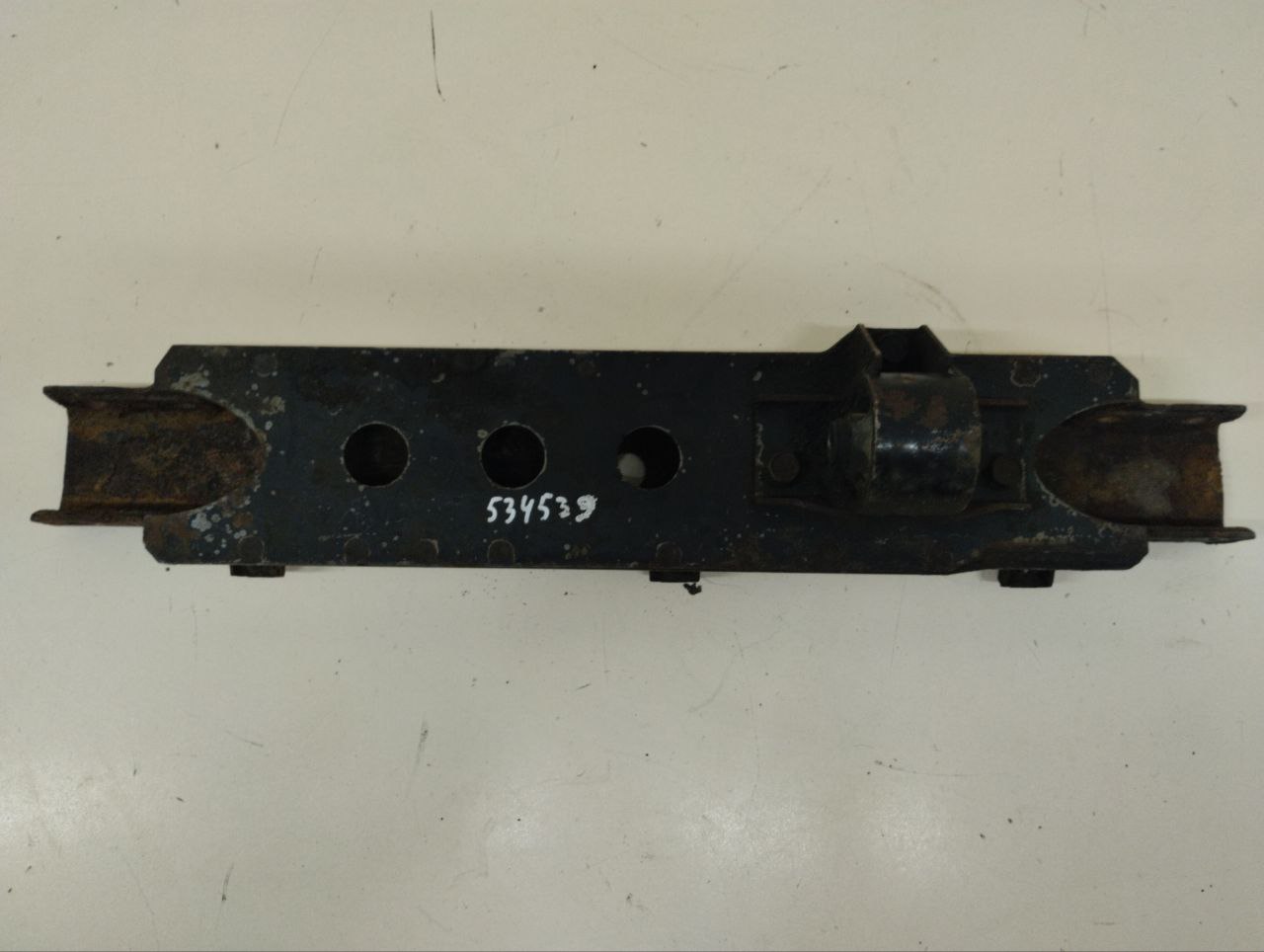 Балка передняя поперечная Mitsubishi Pajero/Montero Sport (K9) 1997-2008