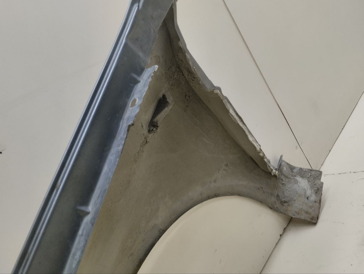 Крыло переднее правое Fiat Albea 2002-2012