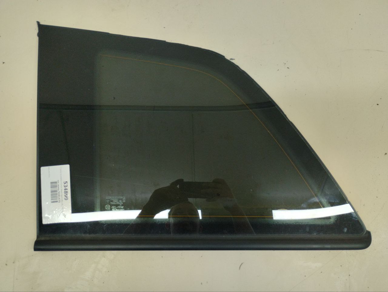Стекло кузовное глухое левое Opel Zafira (B) 2005-2012