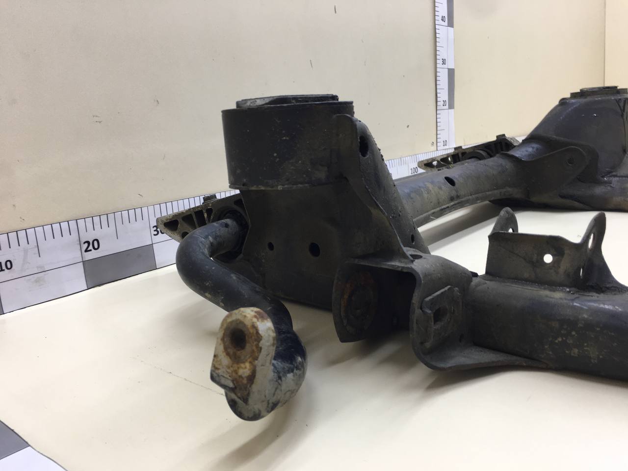 Балка подмоторная Volkswagen Touareg (7L) 2002-2010