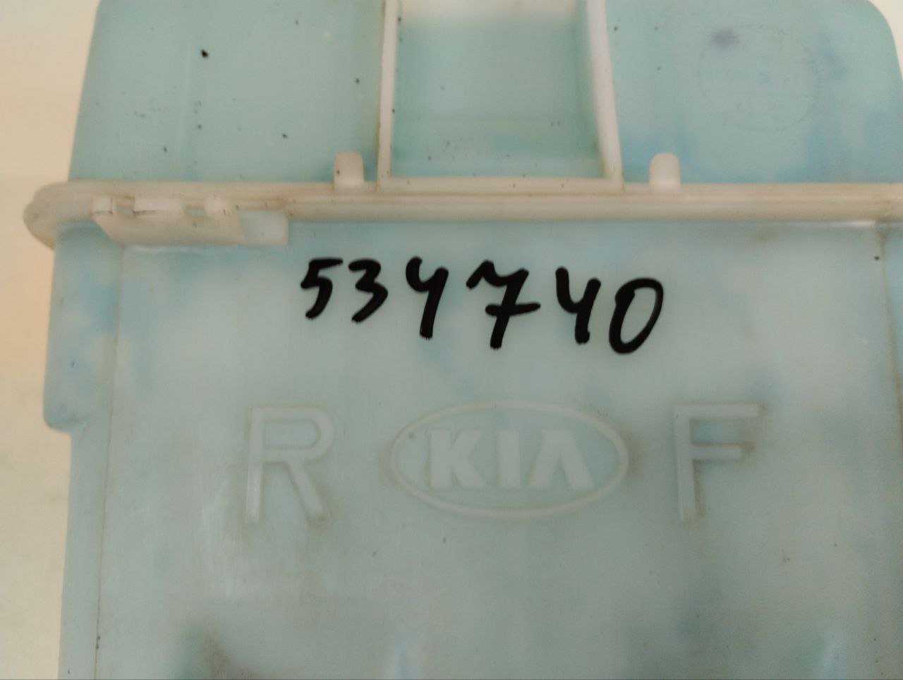 Бачок омывателя Kia Spectra (SD) 2004-2011 Бачок омывателя Kia Spectra (SD) 2004-2011