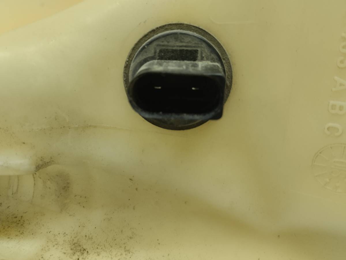 Бачок омывателя Audi Q7 (4L) 2005-2015