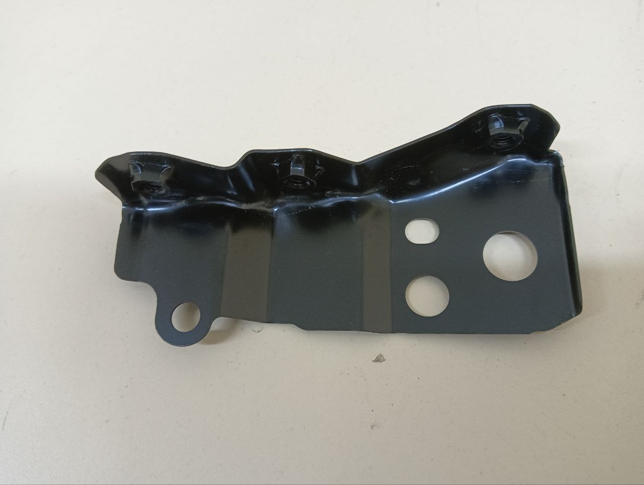 Кронштейн переднего бампера левый Subaru Legacy (B14) 2010-2015
