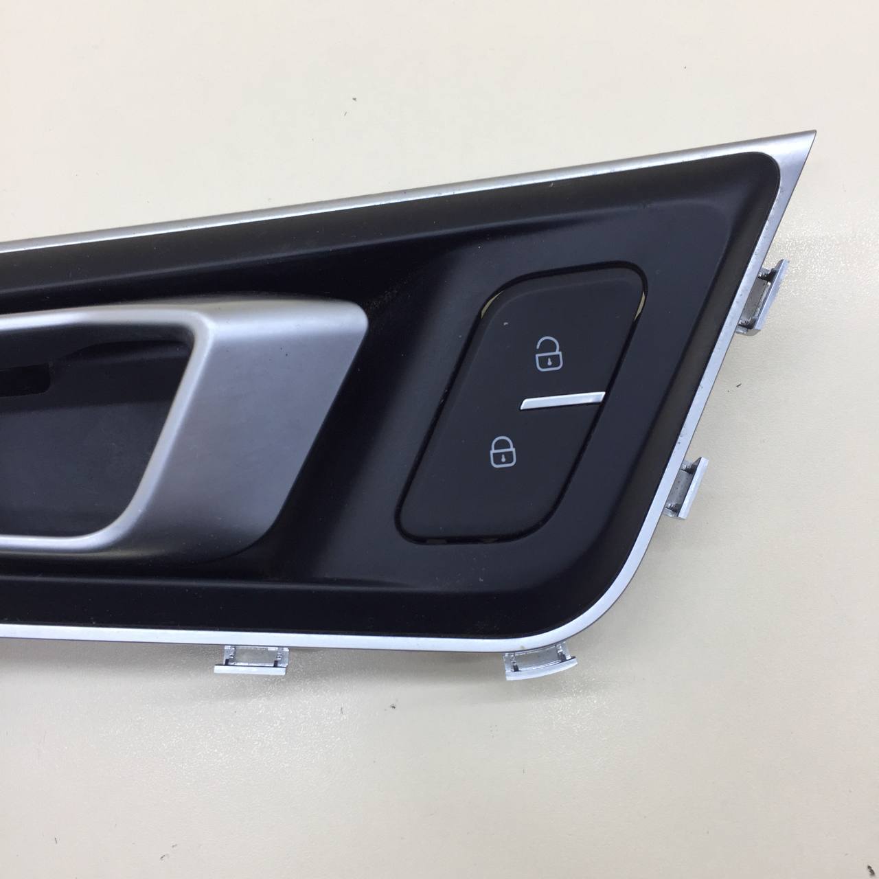 Ручка двери передней внутренняя левая Chery Tiggo 7 Pro 2019>