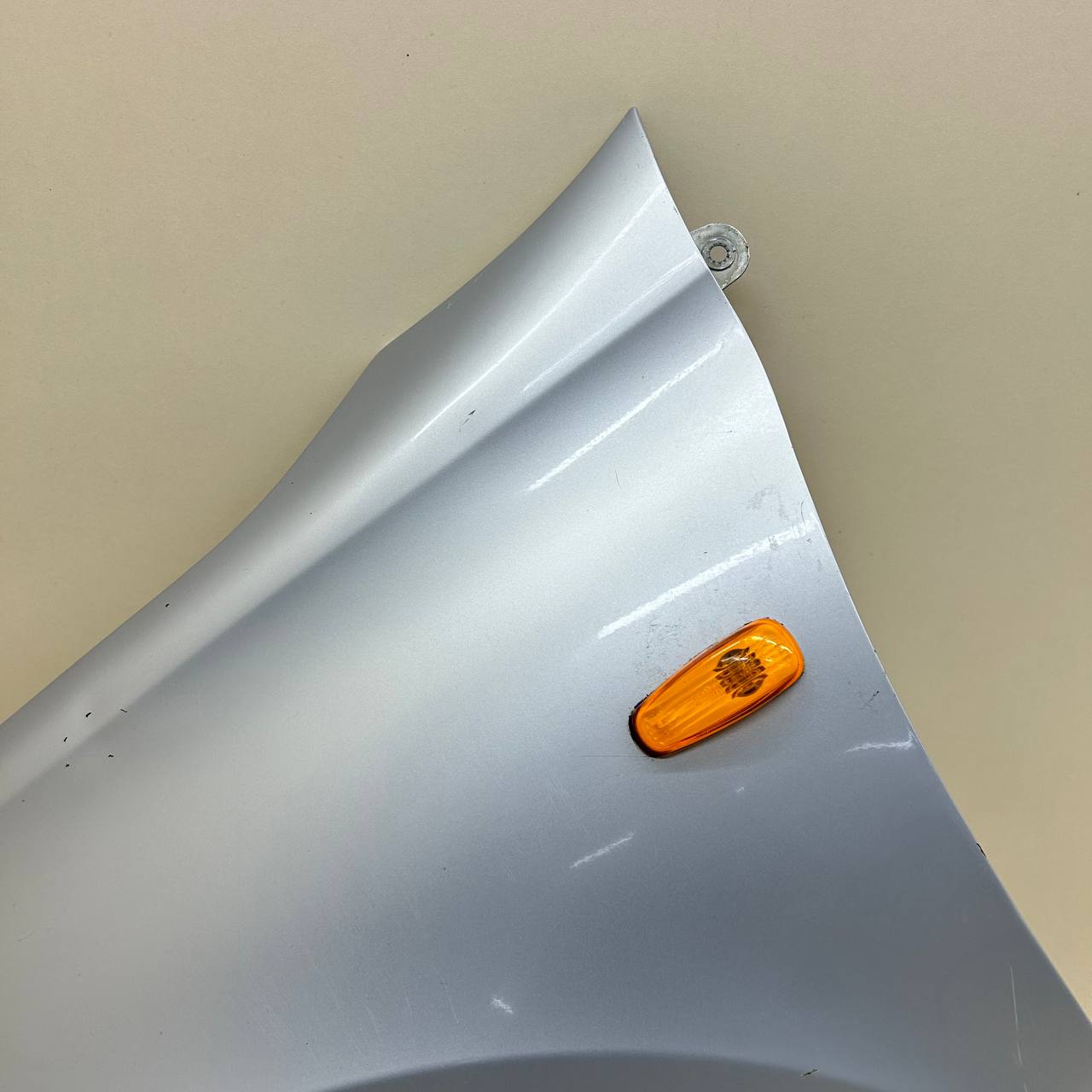 Крыло переднее левое Lada Granta 2011>