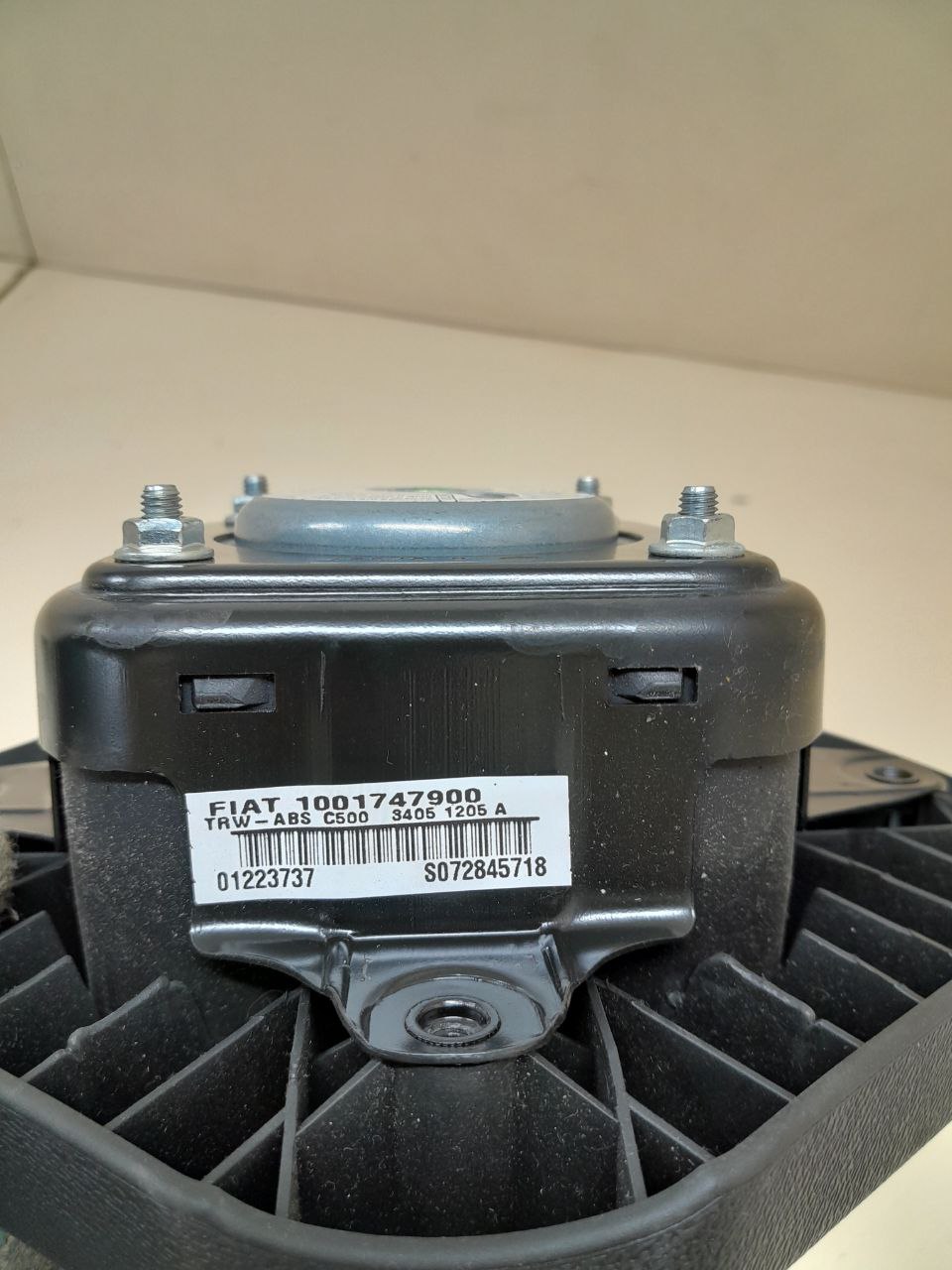 Подушка безопасности в рулевое колесо Fiat Albea 2002-2012