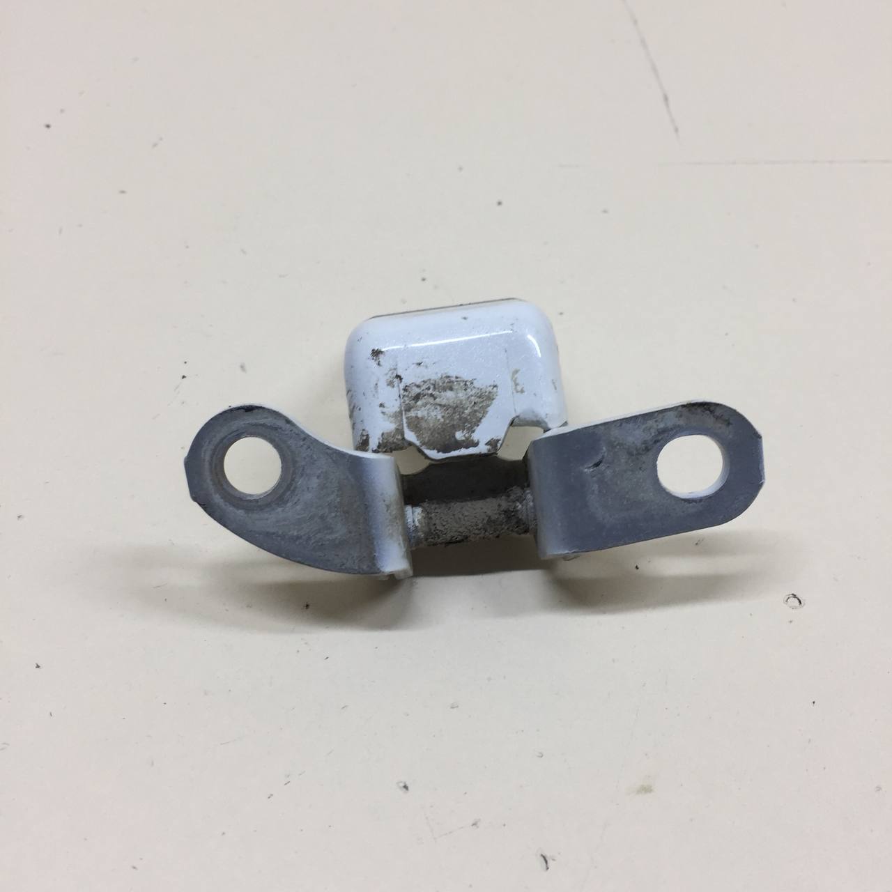 Петля двери задней правой нижняя Toyota Rav 4 (A30) 2006-2013 Петля двери задней правой нижняя Toyota Rav 4 (A30) 2006-2013