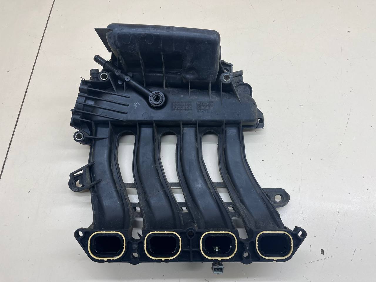 Коллектор впускной Renault Megane (2) 2002-2009 Коллектор впускной Renault Megane (2) 2002-2009