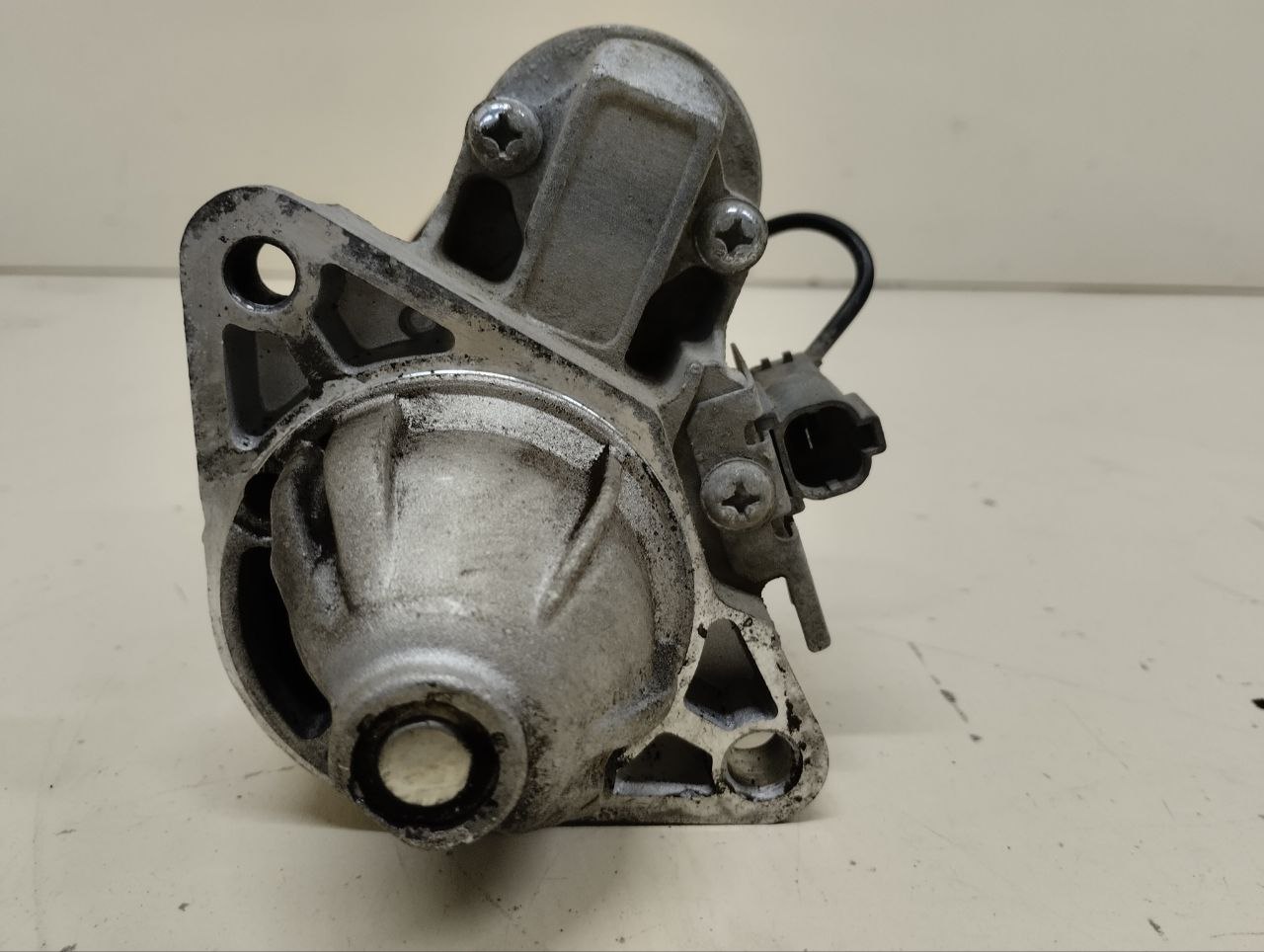 Стартер Nissan Almera (N16) 2000-2006 Стартер Nissan Almera (N16) 2000-2006