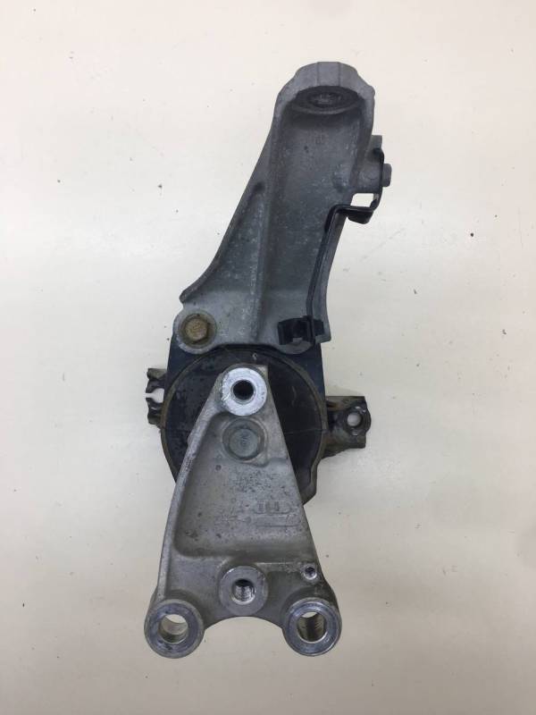 Опора двигателя правая Honda Civic 4D 2006-2012