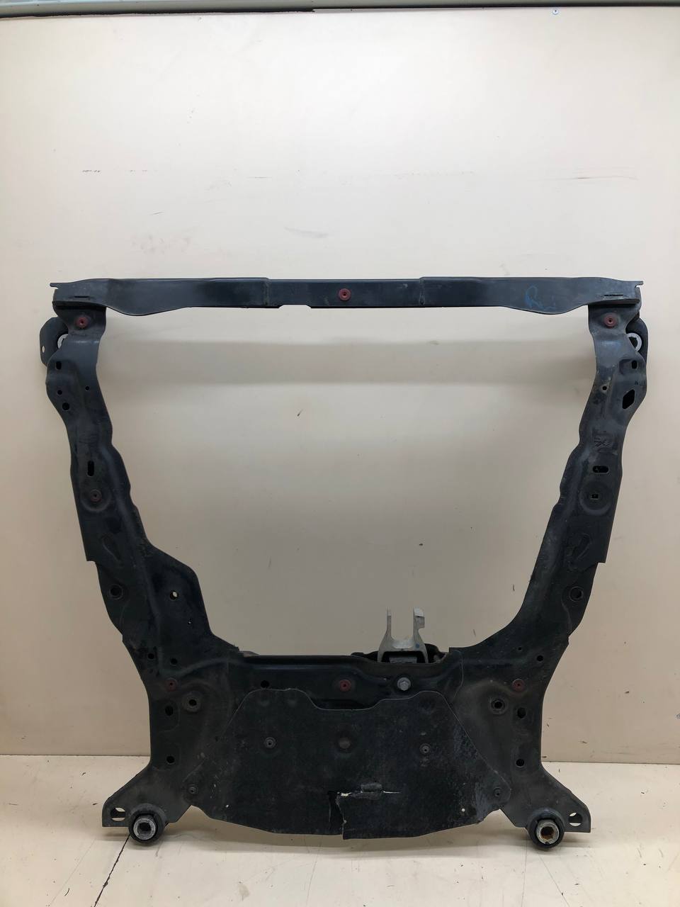 Балка подмоторная Volvo V60 2010-2013