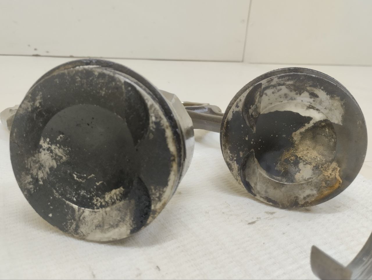 Поршень с шатуном Audi Q5 (8R) 2008-2017