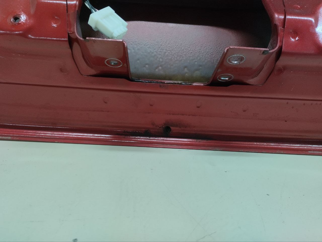 Дверь багажника со стеклом Lada Vesta 2015>