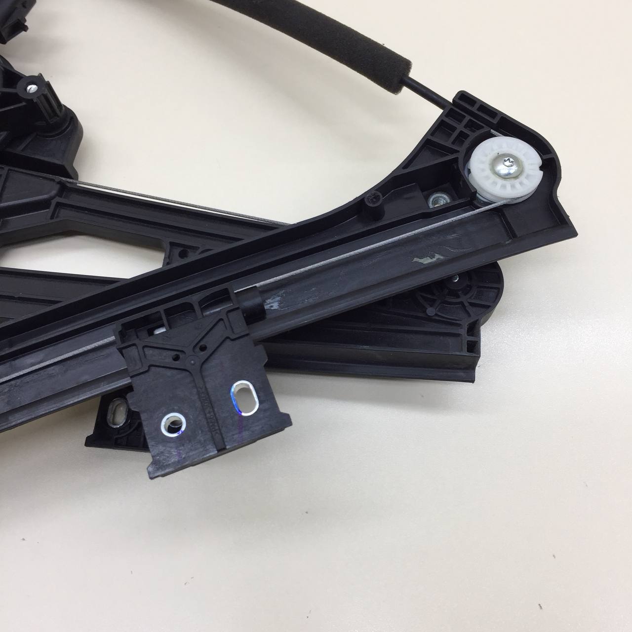 Стеклоподъемник электр. передний правый Changan UNI-K 2020>