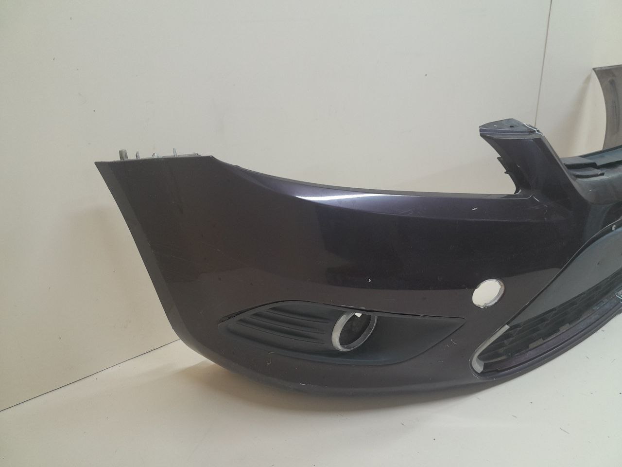 Бампер передний Ford Focus 2 (DB) 2008-2011 Бампер передний Ford Focus 2 (DB) 2008-2011