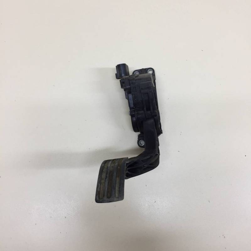 Педаль газа Ford Fusion (JU) 2002-2012 Педаль газа Ford Fusion (JU) 2002-2012