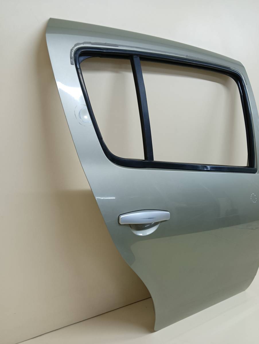 Дверь задняя правая Renault Sandero 2009-2014