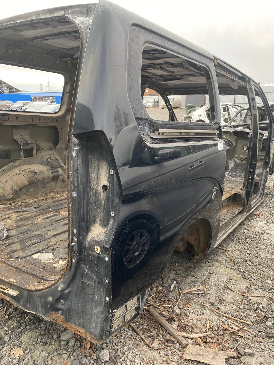 Крыло заднее правое Hyundai Starex H1/Grand Starex 2007> Крыло заднее правое Hyundai Starex H1/Grand Starex 2007>