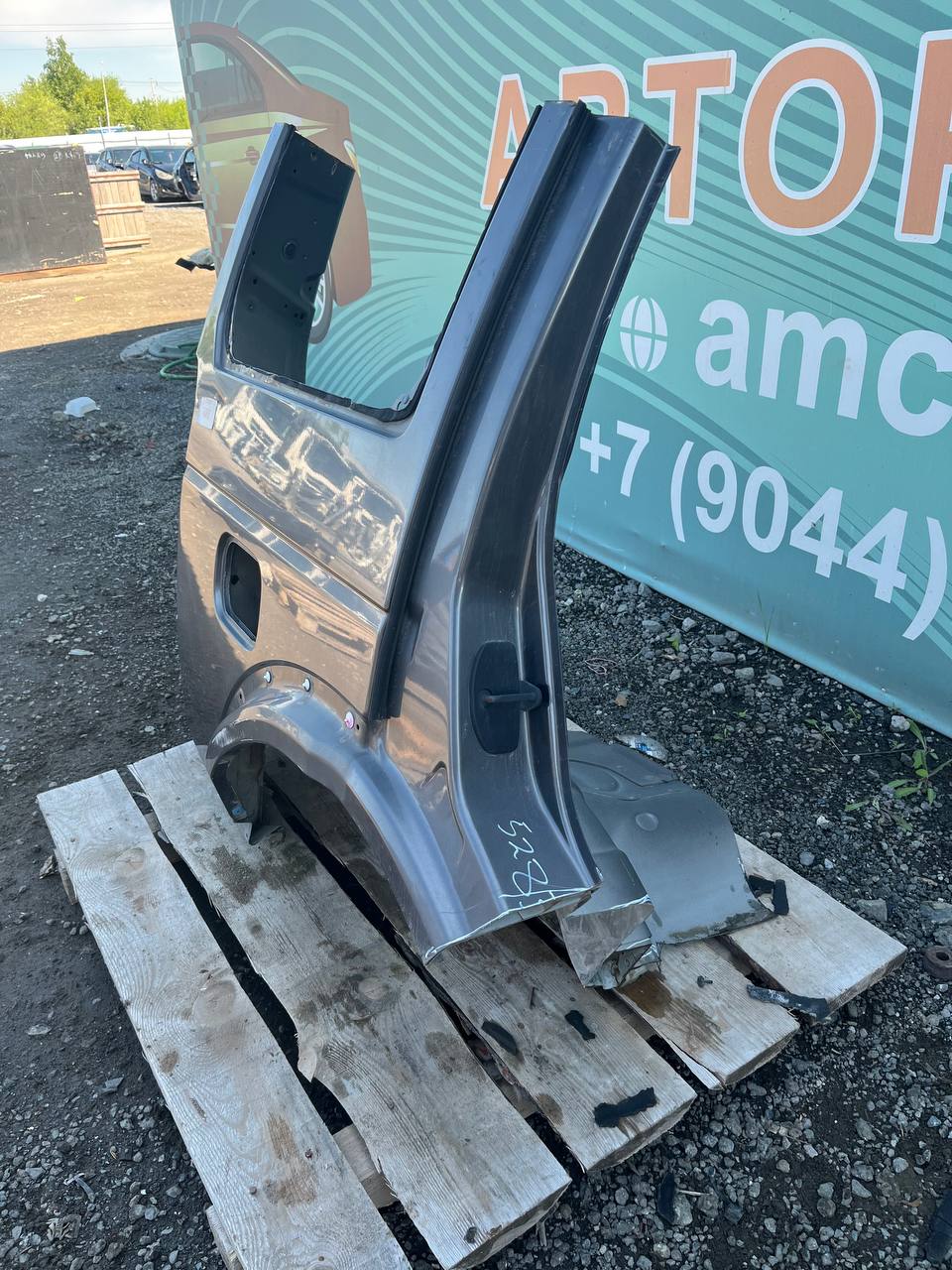 Крыло заднее правое Land Rover Discovery 3 (L319) 2004-2009