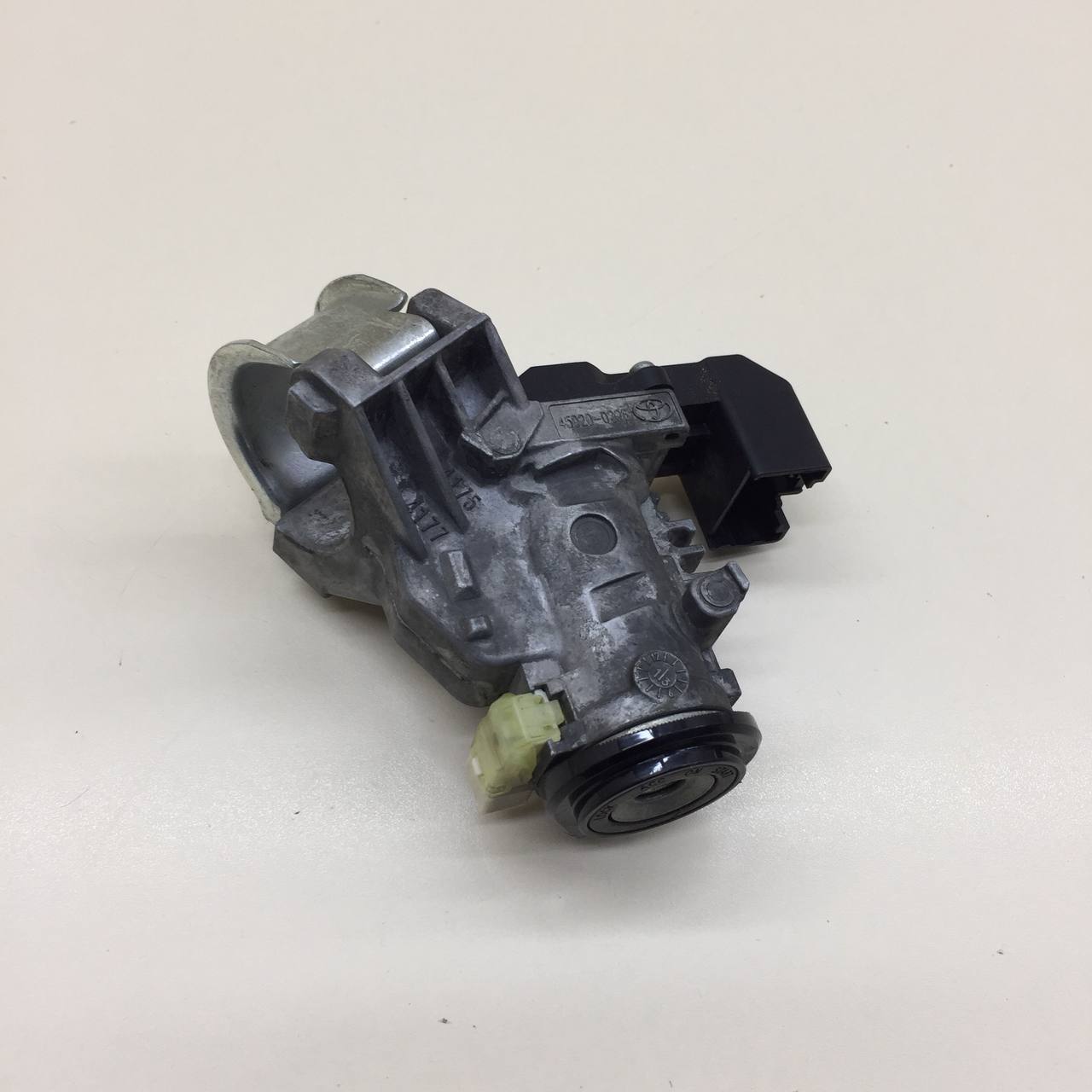 Замок зажигания Toyota Corolla E180 2013-2019