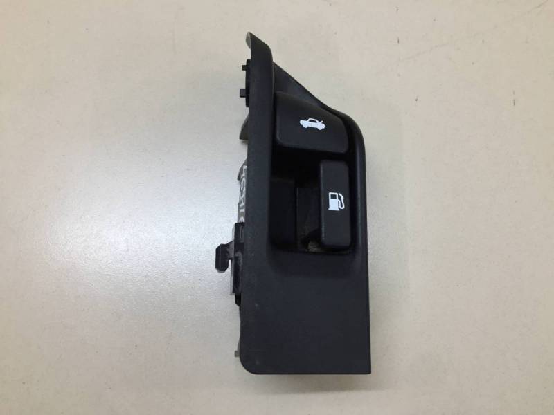 Ручка открывания багажника Toyota Corolla E150 2006-2013