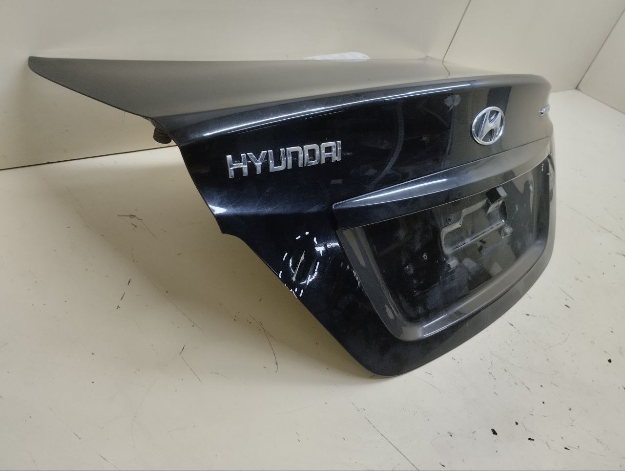 Крышка багажника Hyundai Solaris (RB) 2010-2017