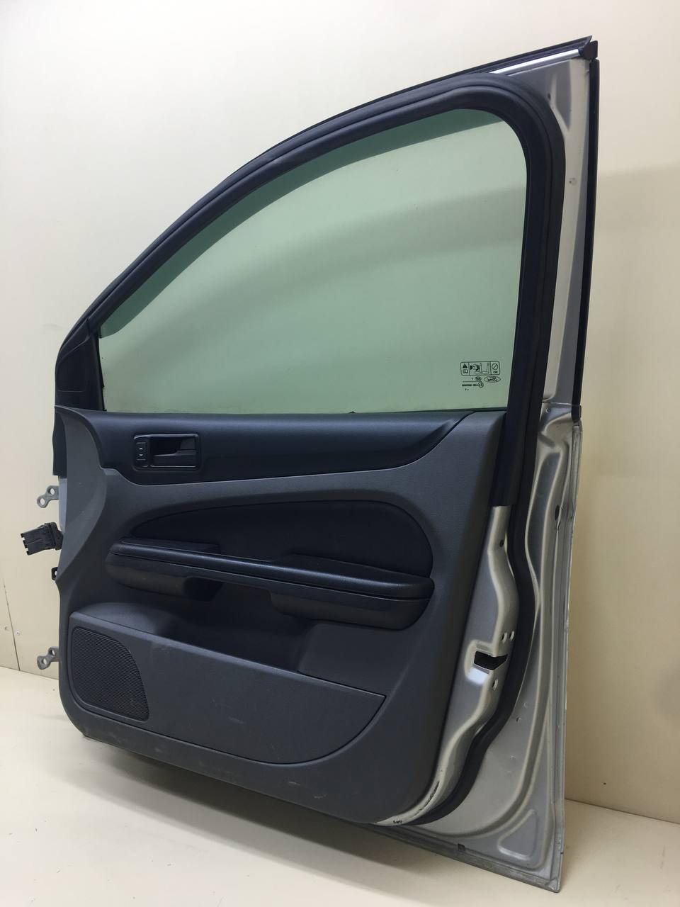 Дверь передняя правая Ford Focus 2 (DB) 2008-2011 Дверь передняя правая Ford Focus 2 (DB) 2008-2011