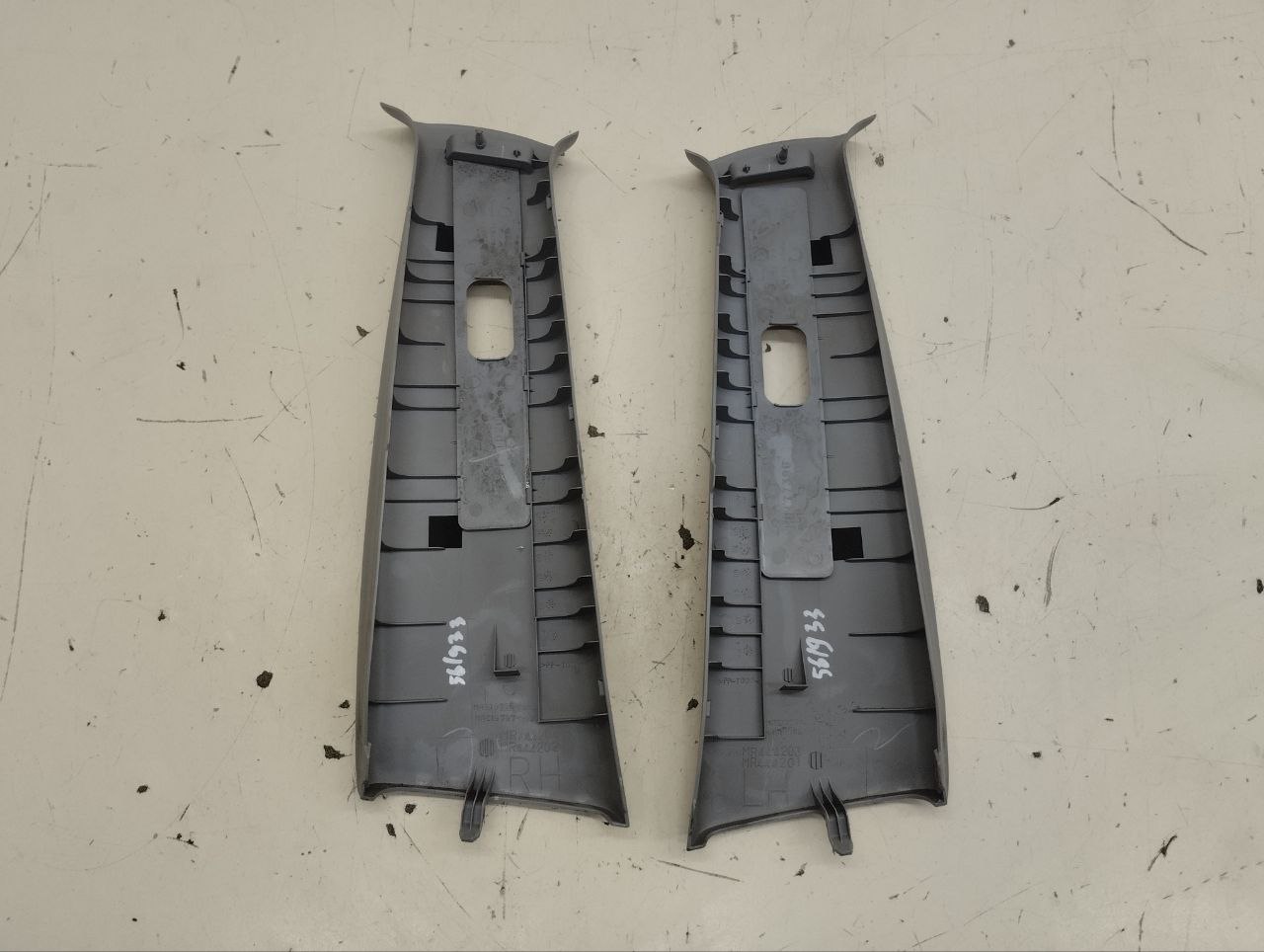 Обшивка стойки Mitsubishi Lancer 9 (CS/Classic) 2000-2011 Обшивка стойки Mitsubishi Lancer 9 (CS/Classic) 2000-2011