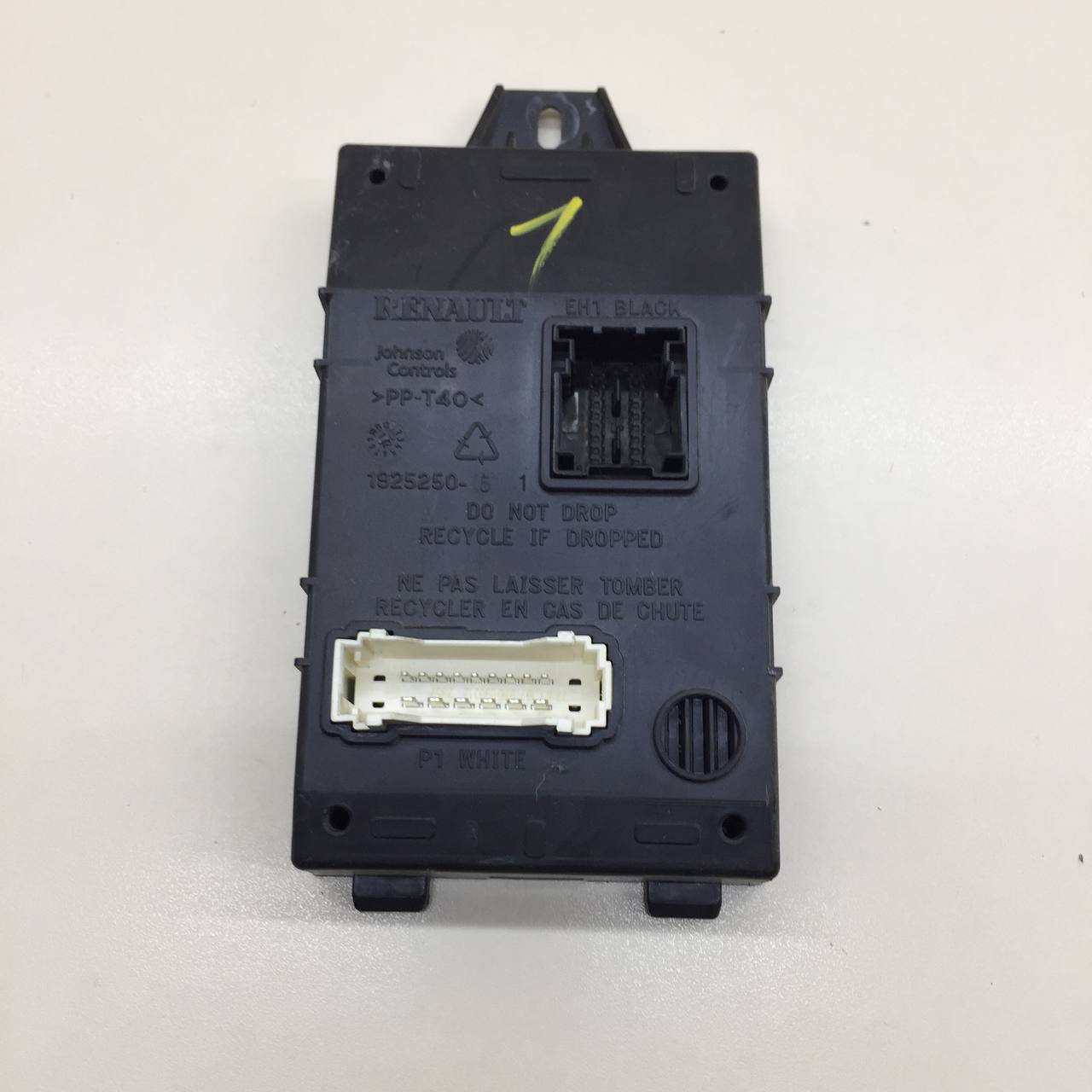 Блок комфорта Renault Sandero 2009-2014