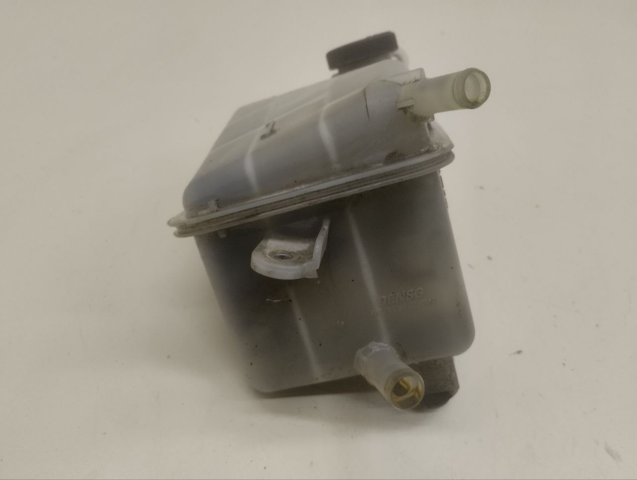 Бачок расширительный Toyota Auris (E150) 2006-2012 Бачок расширительный Toyota Auris (E150) 2006-2012