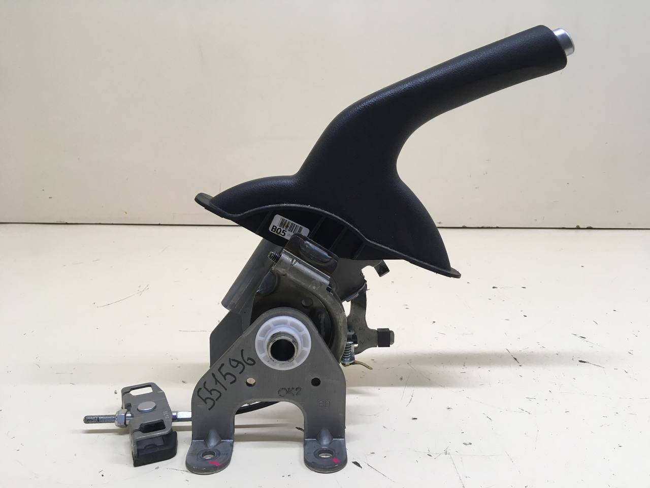 Рычаг стояночного тормоза Kia Cerato (BD) 2018-2022