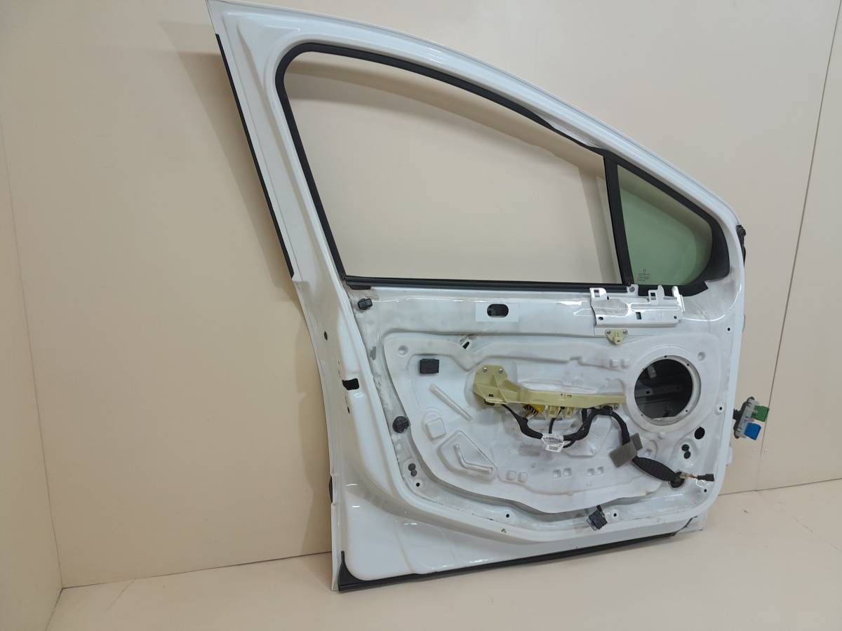 Дверь передняя левая Peugeot 308 2007>